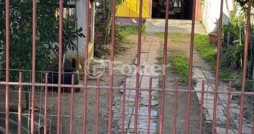 Casa com 3 quartos à venda na Rua Coronel Timóteo, 171, Camaquã, Porto Alegre
