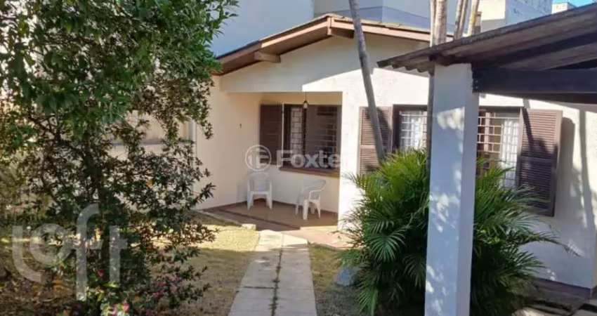 Casa com 3 quartos à venda na Rua Souza Lobo, 1360, Vila Jardim, Porto Alegre