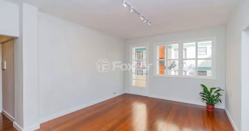 Apartamento com 3 quartos à venda na Rua Vigário José Inácio, 796, Centro Histórico, Porto Alegre