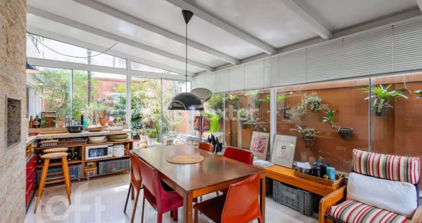 Apartamento com 2 quartos à venda na Rua Sinimbú, 129, Petrópolis, Porto Alegre