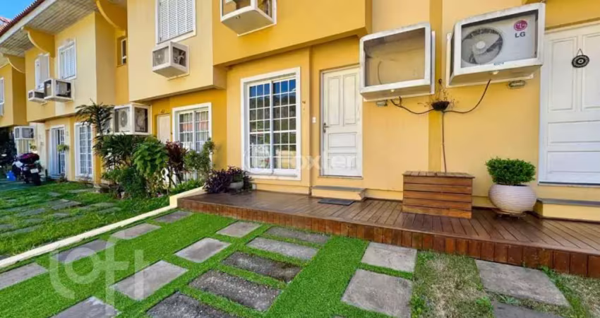 Casa em condomínio fechado com 3 quartos à venda na Beco Souza Costa, 636, Morro Santana, Porto Alegre
