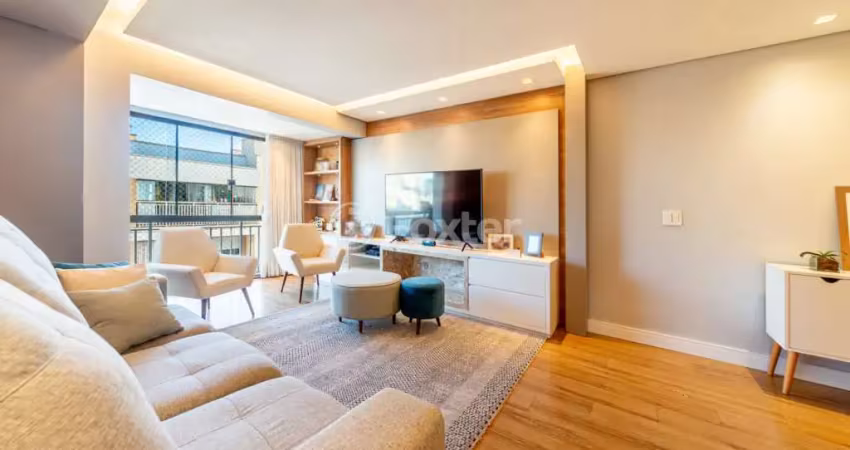 Apartamento com 3 quartos à venda na Avenida Andaraí, 566, Passo da Areia, Porto Alegre