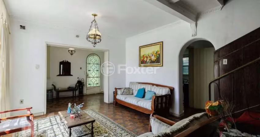 Casa com 3 quartos à venda na Rua Professor Langendonck, 209, Petrópolis, Porto Alegre