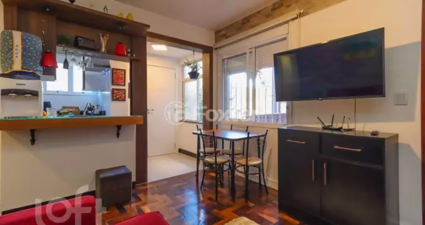 Apartamento com 3 quartos à venda na Rua Carlos Ferreira, 325, Teresópolis, Porto Alegre