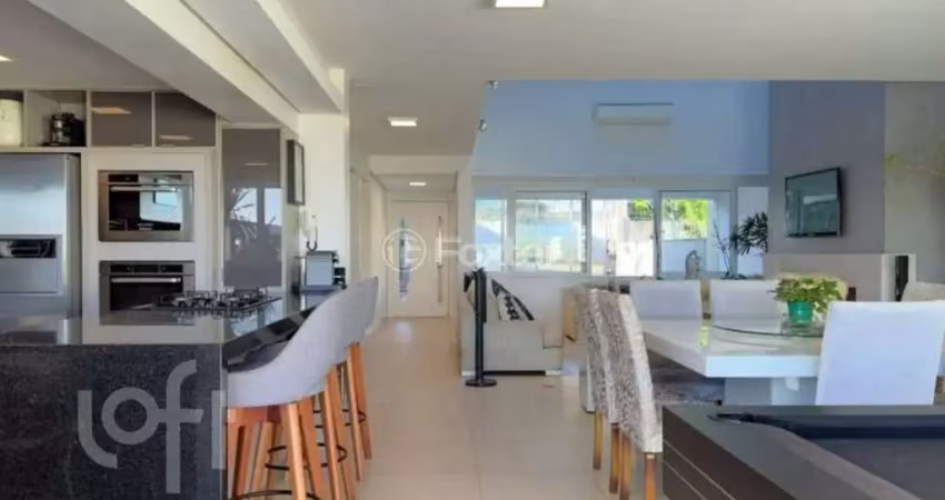 Casa com 4 quartos à venda na Rua Conselheiro Xavier da Costa, 2426, Ipanema, Porto Alegre