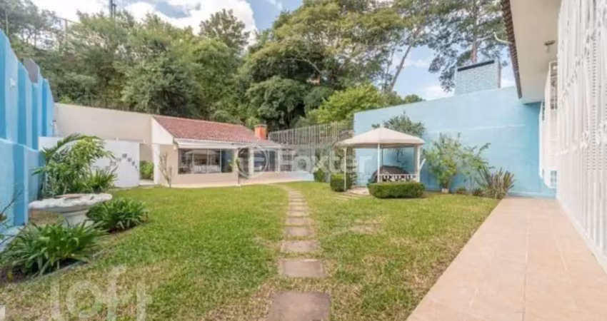 Casa com 3 quartos à venda na Rua Cariri, 631, Vila Assunção, Porto Alegre