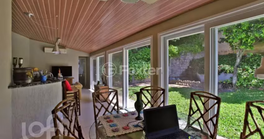 Casa com 3 quartos à venda na Rua Doutor Breno Dias de Castro, 227, Partenon, Porto Alegre