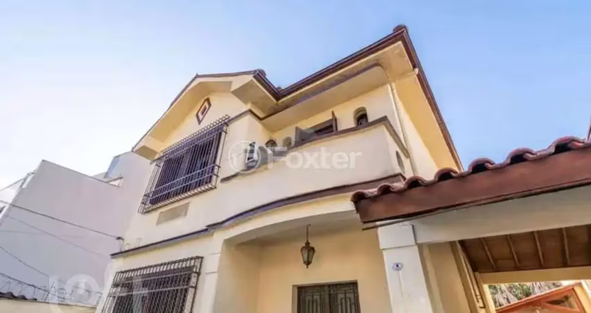 Casa com 3 quartos à venda na Rua Germano Hasslocher, 26, Azenha, Porto Alegre