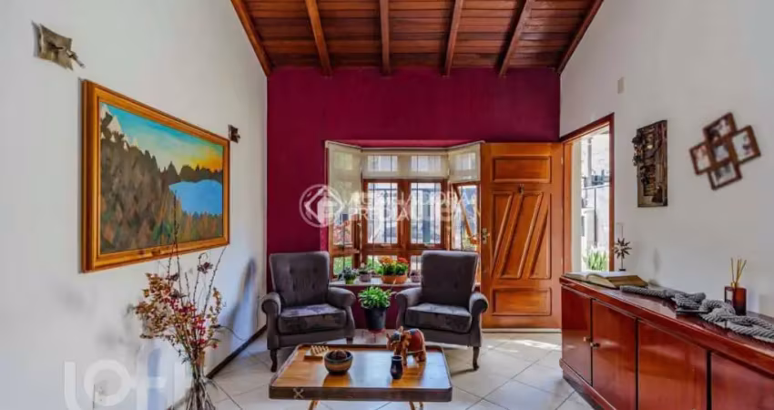 Casa com 3 quartos à venda na Rua Irany de Oliveira Sant'Anna, 41, Hípica, Porto Alegre