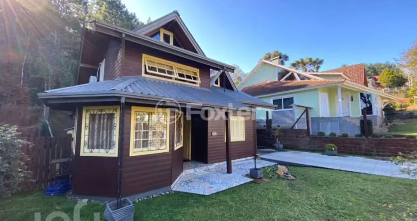 Casa com 3 quartos à venda na Rua Roma, 221, Mato Queimado, Gramado