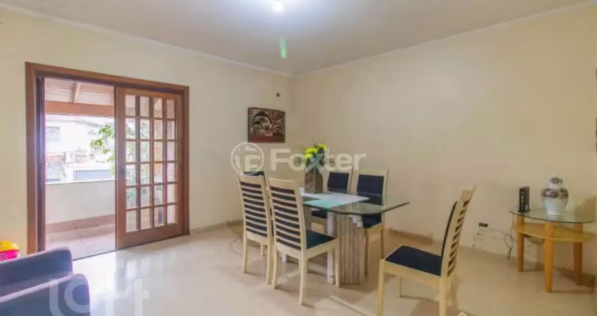 Casa com 3 quartos à venda na Rua Caldre e Fião, 31, Santo Antônio, Porto Alegre