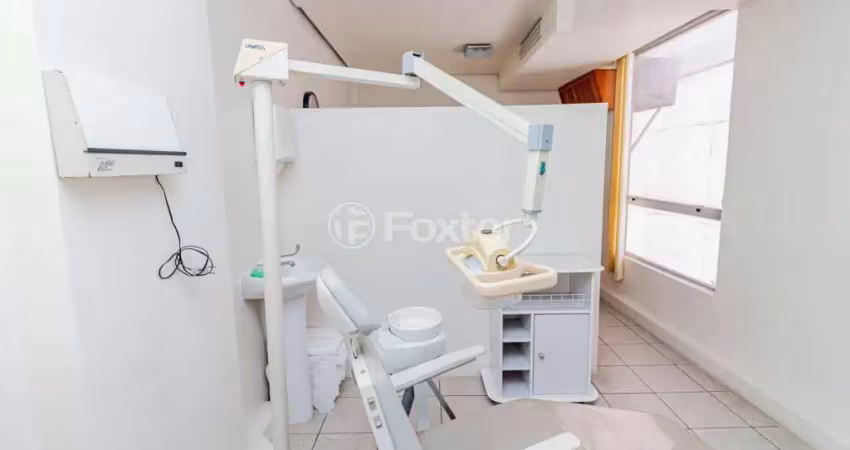 Sala comercial com 3 salas à venda na Avenida Taquara, 572, Petrópolis, Porto Alegre