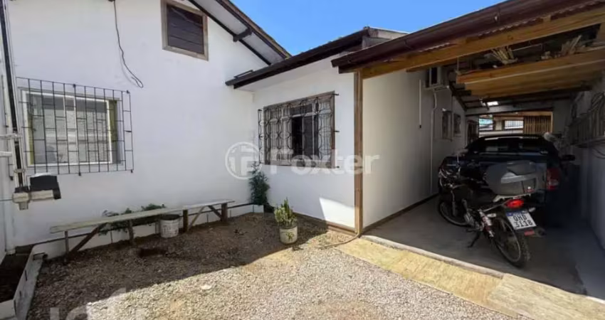 Casa com 2 quartos à venda na Rua dos Lírios, 36, Serraria, São José