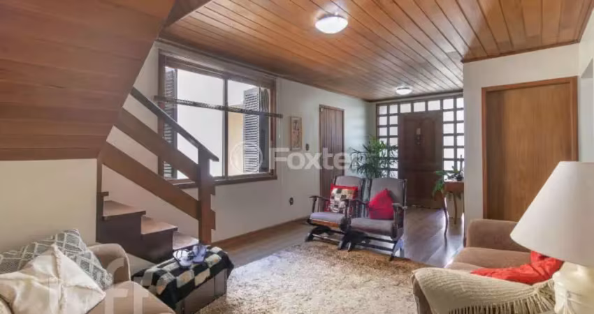 Casa com 5 quartos à venda na Rua Bispo William Thomas, 249, Teresópolis, Porto Alegre