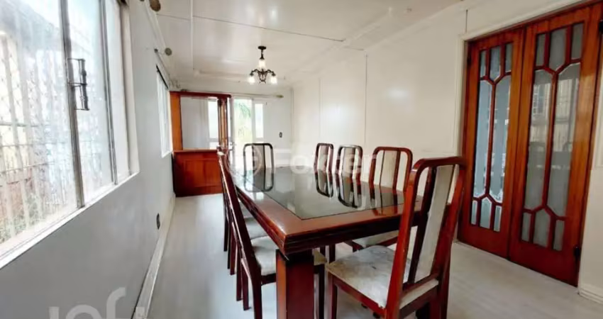 Casa com 3 quartos à venda na Rua Sarmento Leite, 3527, Exposição, Caxias do Sul