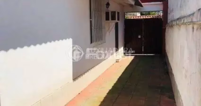 Casa com 3 quartos à venda na Rua Lila Ripoll, 67, Sarandi, Porto Alegre