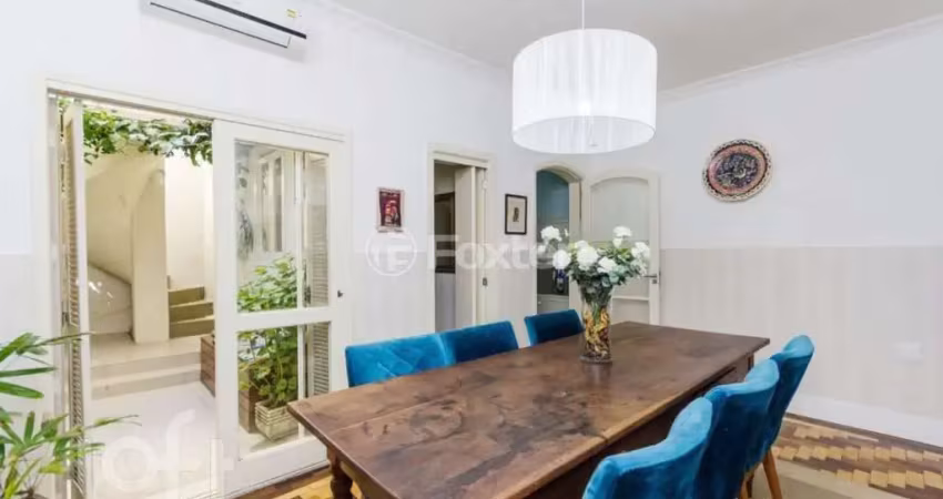 Casa com 3 quartos à venda na Rua General João Manoel, 452, Centro Histórico, Porto Alegre