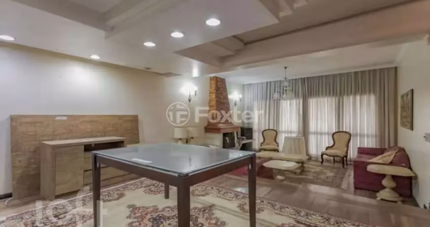 Casa com 3 quartos à venda na Rua Geraldo Souza Moreira, 69, Passo da Areia, Porto Alegre