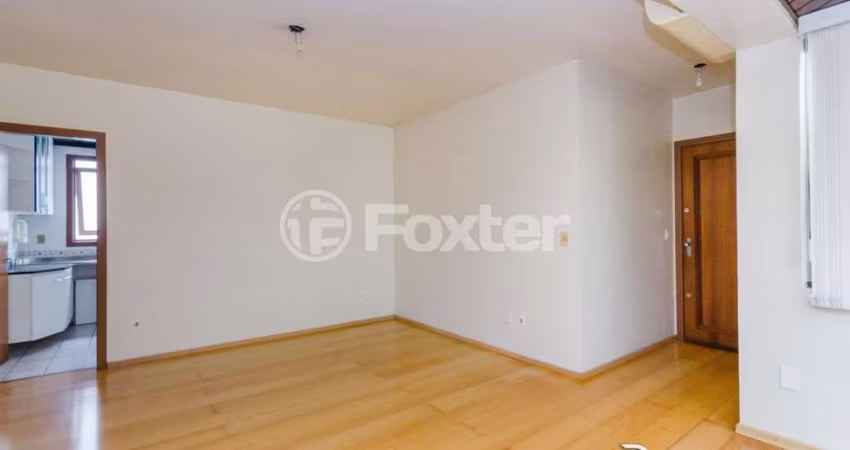 Apartamento com 3 quartos à venda na Rua Roque Calage, 609, Passo da Areia, Porto Alegre