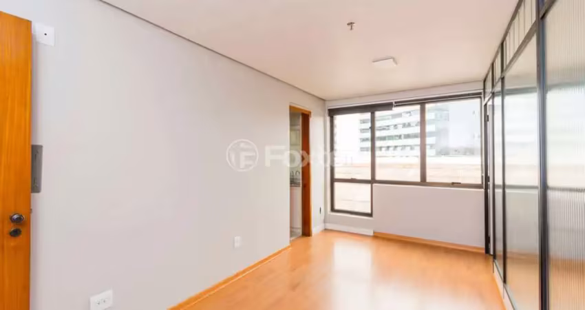 Sala comercial com 1 sala à venda na Avenida Cristóvão Colombo, 881, Floresta, Porto Alegre