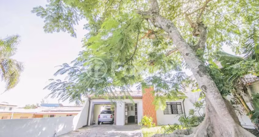 Casa com 4 quartos à venda na Avenida Leonardo Carluci, 86, Espírito Santo, Porto Alegre