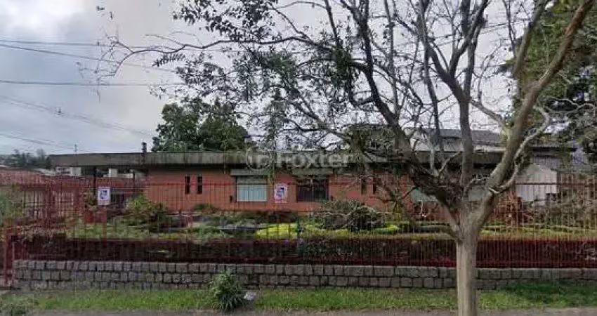 Casa com 3 quartos à venda na Rua Matias José Bins, 712, Três Figueiras, Porto Alegre