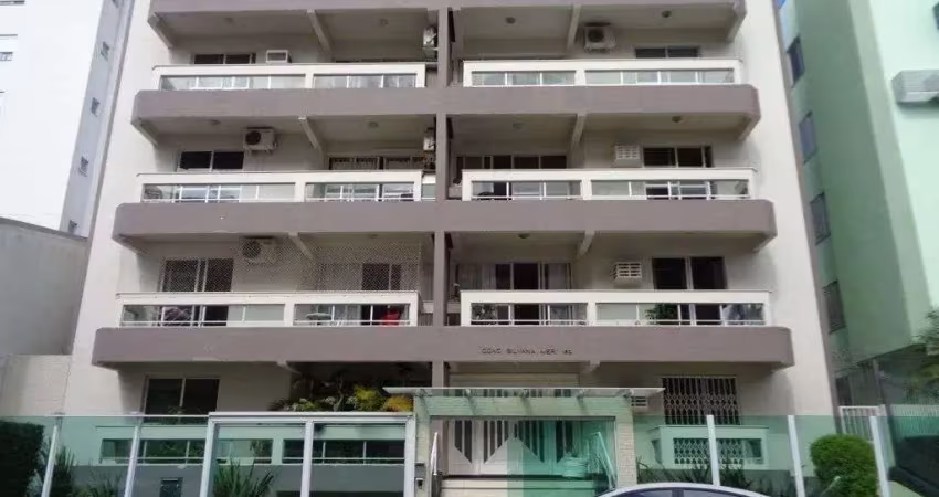 Apartamento a venda C/ Terraço de 03 Dormitórios sendo 01 Suíte no Estreito - Florianópolis - SC