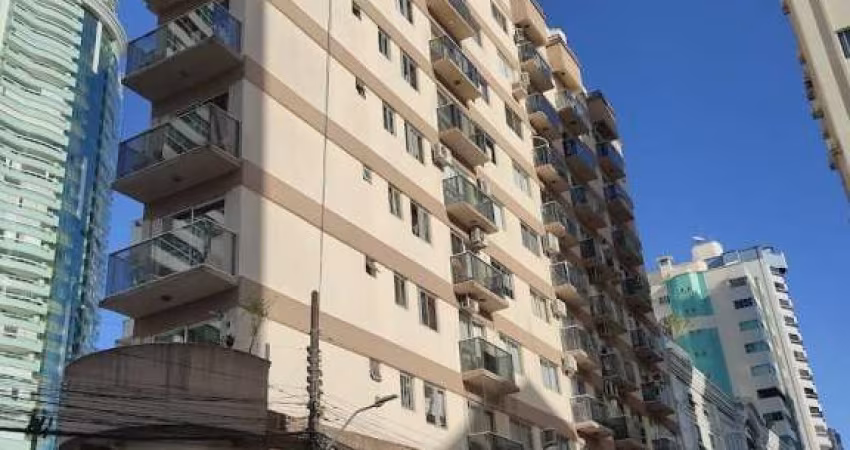 Apartamento Mobiliado com 1 Dormitório e 1 vaga no Centro de Balneário Camboriú