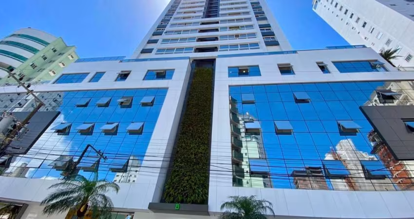 Apartamento de alto padrão com 3 suítes localizado em Pioneiros/Balneário Camboriú-SC