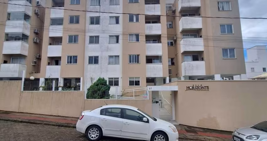 Apartamento a venda de 02 Dormitórios com mobília planejada no bairro Serrarias em São José-SC