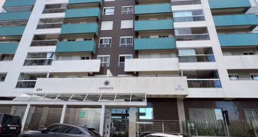 Apartamento com 3 dormitórios em Barreiros, São José-SC.
