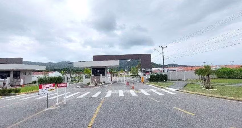 Casa mobiliada com 3 dormitórios em condomínio fechado no Bela Vista - Palhoça/SC
