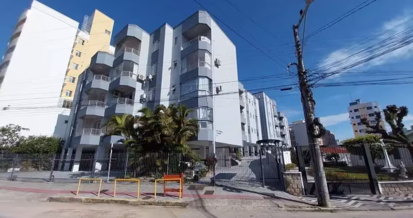 Apartamento de 03 dormitórios no bairro canto florianópolis/sc