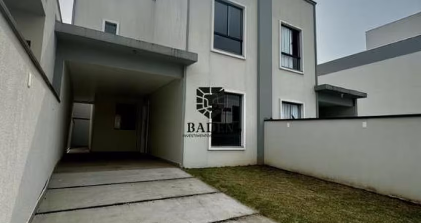 Casa / Sobrado / 3 Dormitórios / Balneário Camboriú