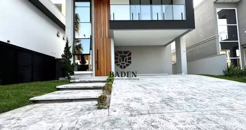 Casa Alto Padrão / Condomínio Caledônia Private Village / Camboriú