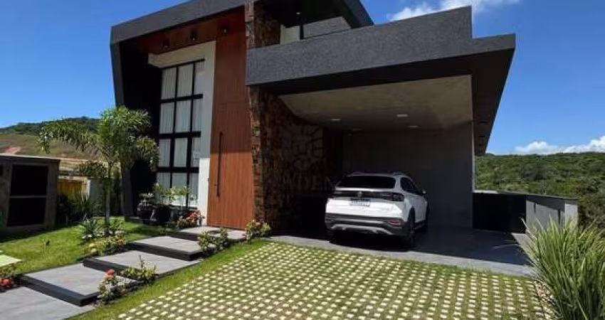 Casa / Condomínio Fechado / Balneário Camboriú - SC