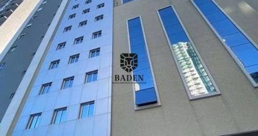 Apartamento à venda à 50m da Praia no Ed. Mendelssohn por R$3.490.000,00 - BC