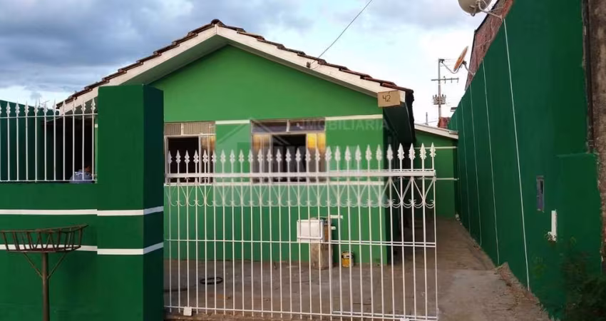 Casa Residencial com 3 quartos  à venda, 90.00 m2 por R$130000.00  - Neves - Ponta Grossa/PR