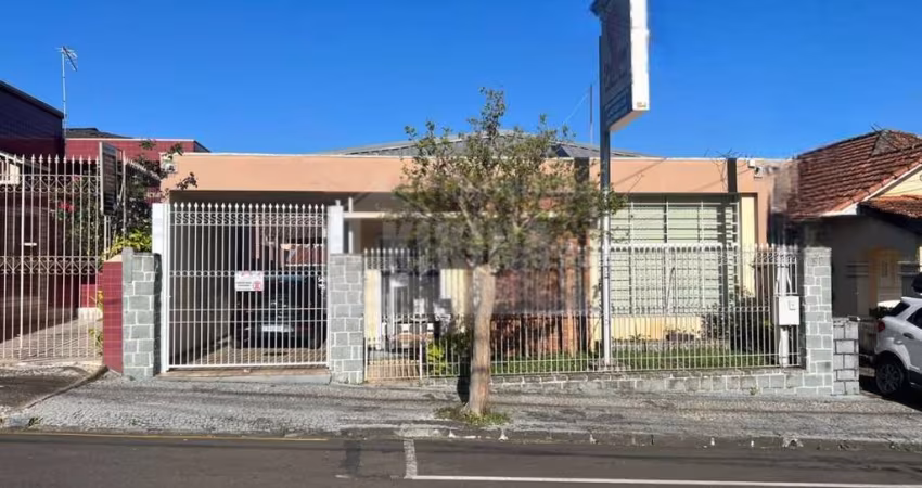 Casa Comercial com 3 quartos  à venda, 253.00 m2 por R$680000.00  - Centro - Ponta Grossa/PR