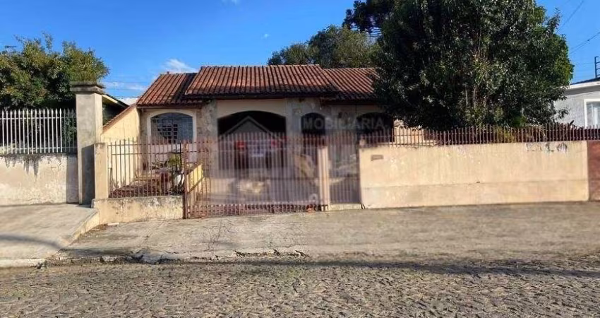 Casa Residencial com 5 quartos  à venda, 234.00 m2 por R$450000.00  - Uvaranas - Ponta Grossa/PR