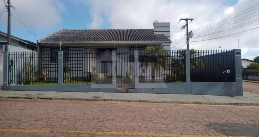 Casa Residencial com 3 quartos  à venda, 200.00 m2 por R$420000.00  - Neves - Ponta Grossa/PR