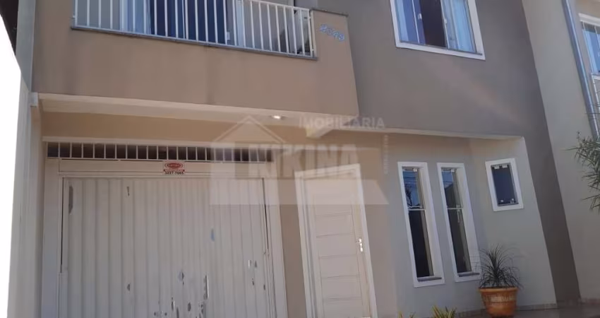 Sobrado com 3 quartos  à venda, 166.00 m2 por R$740000.00  - Orfas - Ponta Grossa/PR