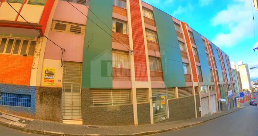 Kitinet. com 1 quarto  para alugar, 20.00 m2 por R$500.00  - Centro - Ponta Grossa/PR