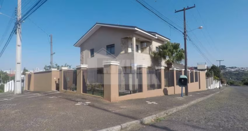 Sobrado com 4 quartos  à venda, 320.00 m2 por R$1490000.00  - Uvaranas - Ponta Grossa/PR