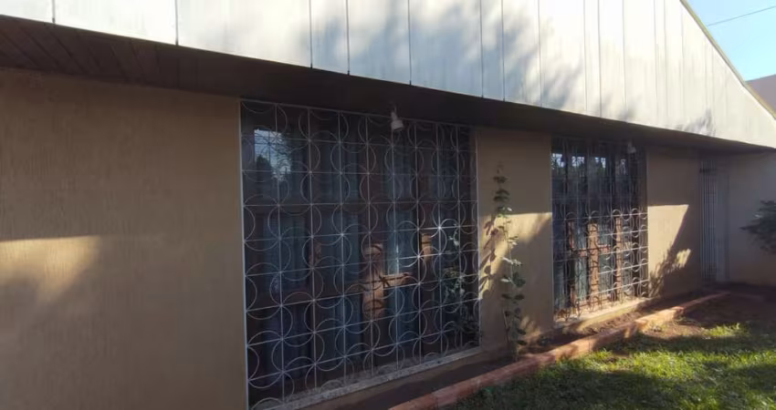 Casa Residencial com 3 quartos  à venda, 390.00 m2 por R$750000.00  - Estrela - Ponta Grossa/PR