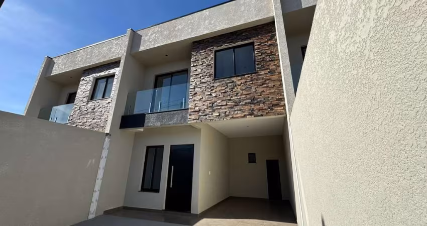 Sobrado com 3 quartos  à venda, 122.00 m2 por R$580000.00  - Jardim Carvalho - Ponta Grossa/PR