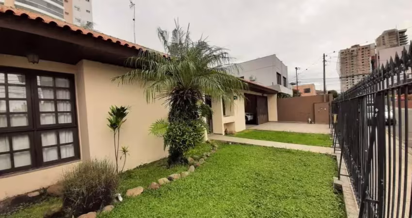 Casa Comercial com 5 quartos  à venda, 290.00 m2 por R$1750000.00  - Estrela - Ponta Grossa/PR