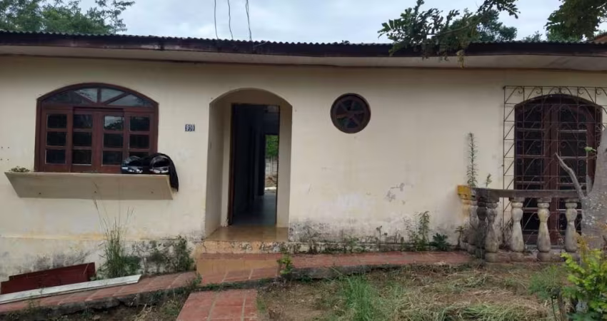 Casa Residencial com 3 quartos  à venda, 510.00 m2 por R$270000.00  - Olarias - Ponta Grossa/PR