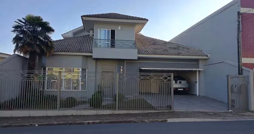 Casa Residencial com 3 quartos  à venda, 301.00 m2 por R$1555000.00  - Centro - Ponta Grossa/PR