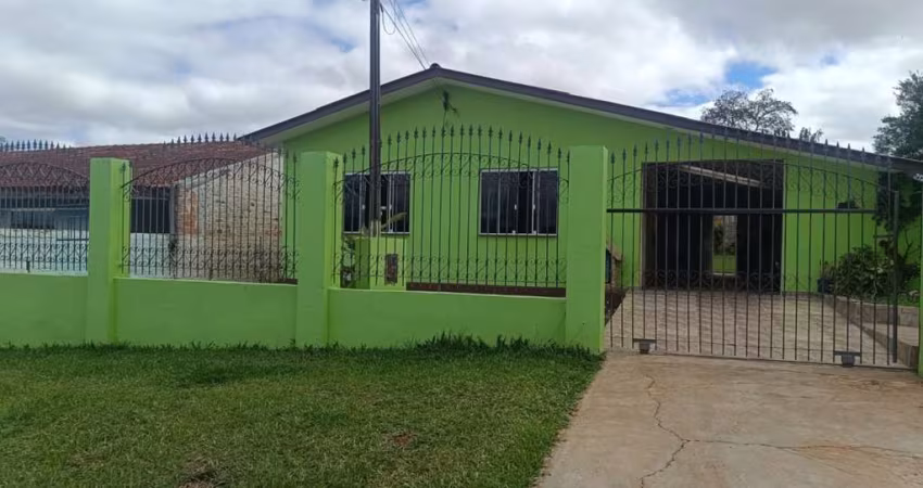 Casa Residencial com 3 quartos  à venda, 160.00 m2 por R$300000.00  - Uvaranas - Ponta Grossa/PR